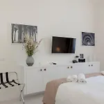 Navona 49 Luxury Suites&apartment 4*