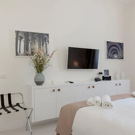 Navona 49 Luxury Suites&apartment 4*