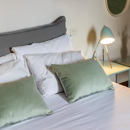Navona 49 Luxury Suites&apartment Guest house 3*